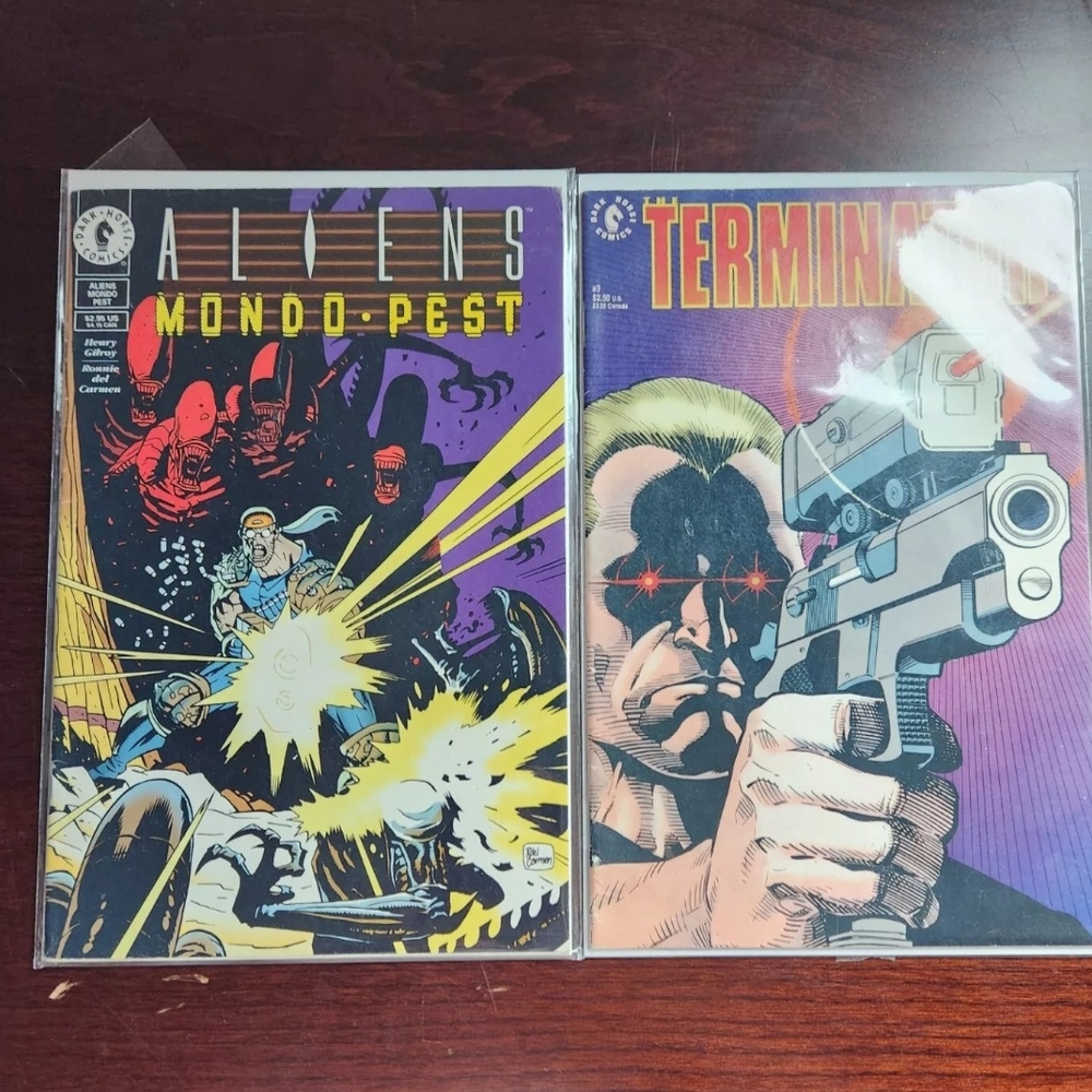 Dark Horse Comics Aliens and Terminator Set